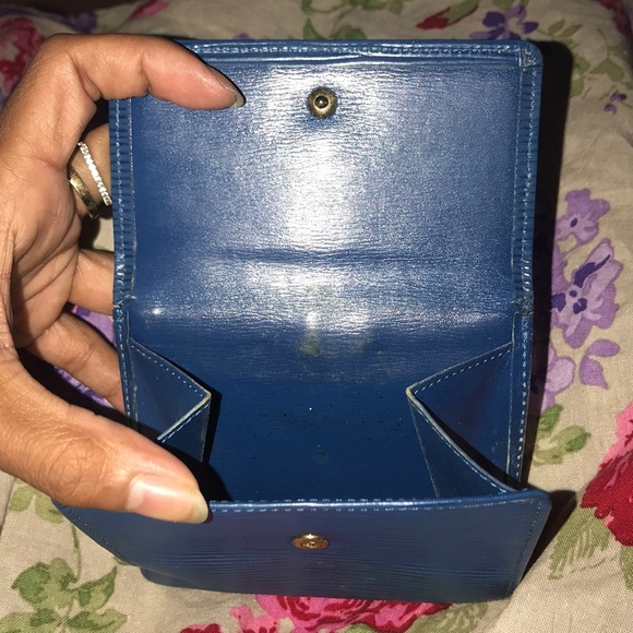 Vintage old blue Epi bifold snap LV wallet - Picture 2 of 8